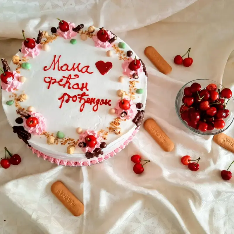 Čokoladni slatkiš sa preljevom